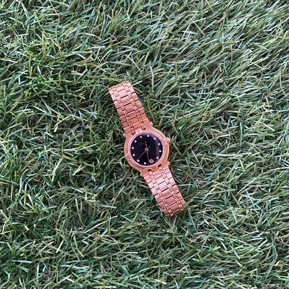 GUCCI DIAMOND S-STEEL BLACK DIAL GOLD-TONE WOMEN'S WATCH 9200L-0037540 - Picture 10 of 10